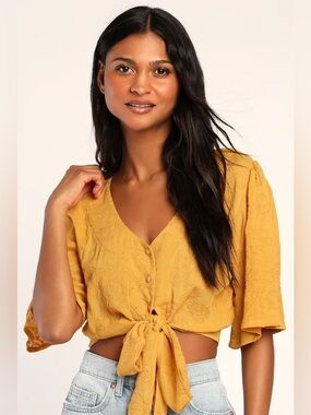3 for $30! 💅🏻 Lulu's Cropped Tie-Front Embroidered Blouse 💅🏻 Bundle SALE!